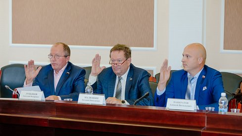 Депутаты корректируют законы о пчеловодстве и семеноводстве